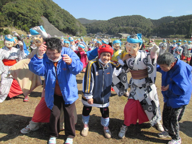かかしとおどり かかしとおどり